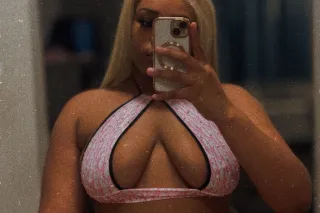 Upscale & Sweet Chocolate Treat💦🫣 - Image 3