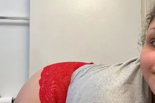 located in Dearborn Very SEXY NATURAL LIGHTSKIN BBW !READY TO PLEASE YOU.. suction cup throat👅….two nut specials..come relieve 🤤yourself in this fat wet 🥵waterfall daddy🌊🌊 - Image 1